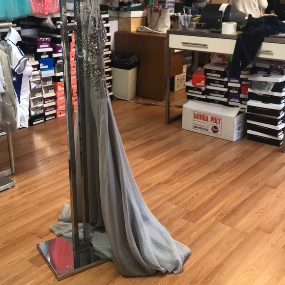 Juliet silver evening dress - Picture 2 of 6